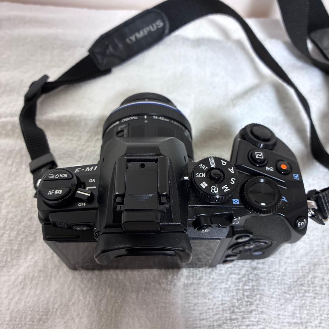 オリンパス OLYMPUS OM-D EM-1 カメラ