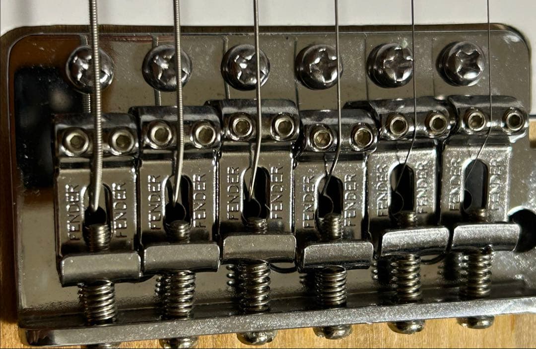 r*1様 メーカー不明　ストラトタイプ　エレキギター リバースヘッド仕様