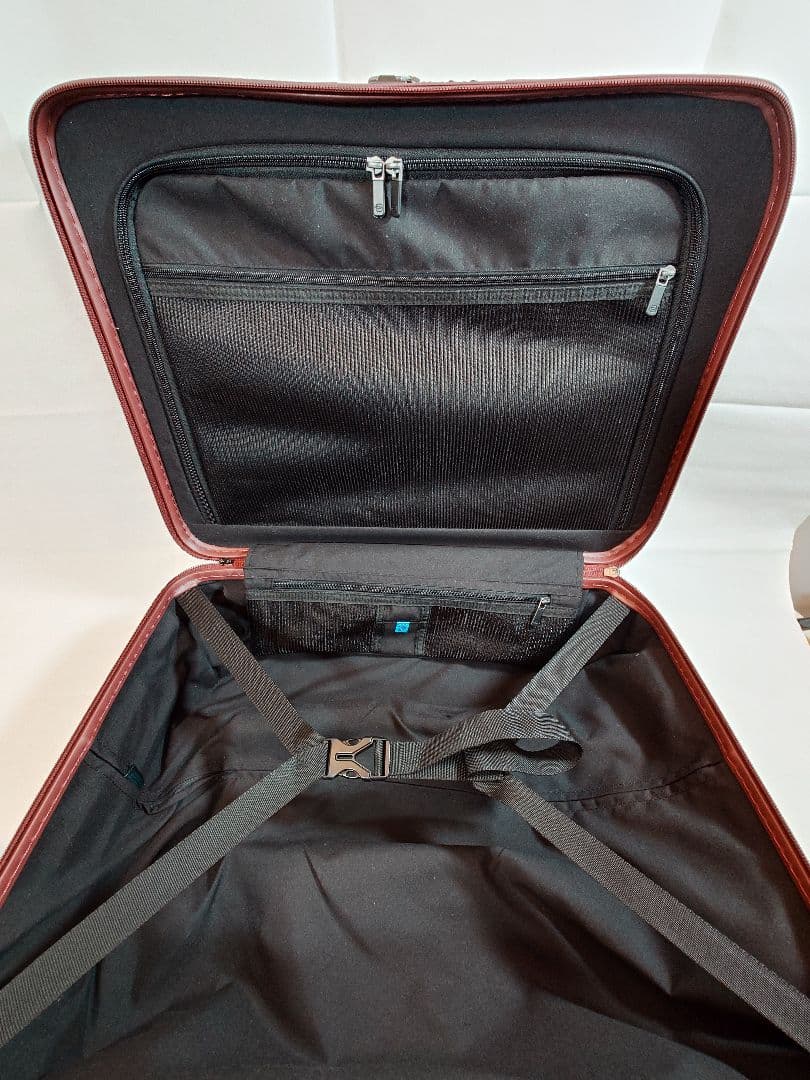 【新品・未使用】PIQUADRO キャリーケース