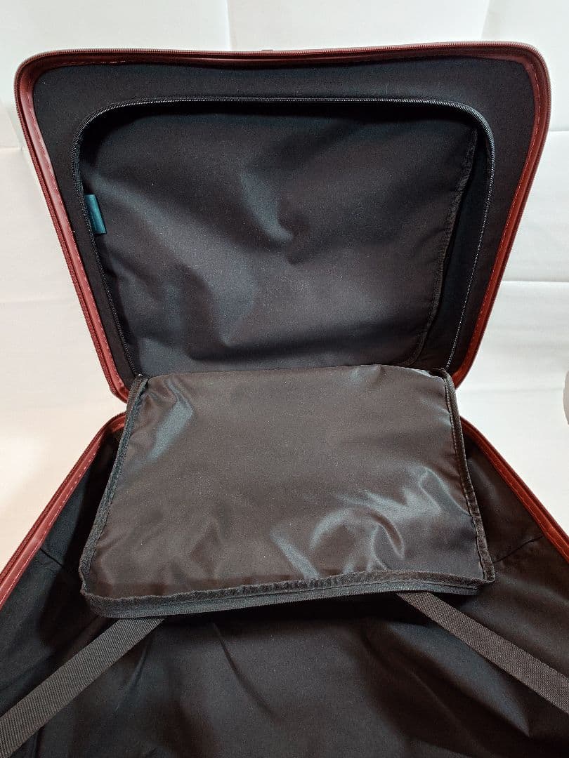 【新品・未使用】PIQUADRO キャリーケース