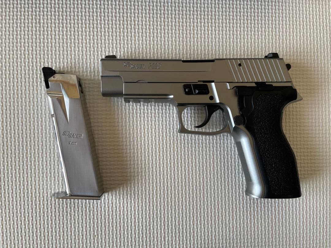 東京マルイ SIG SAUER P226 E2 ステンレスモデル 2マグ付 他
