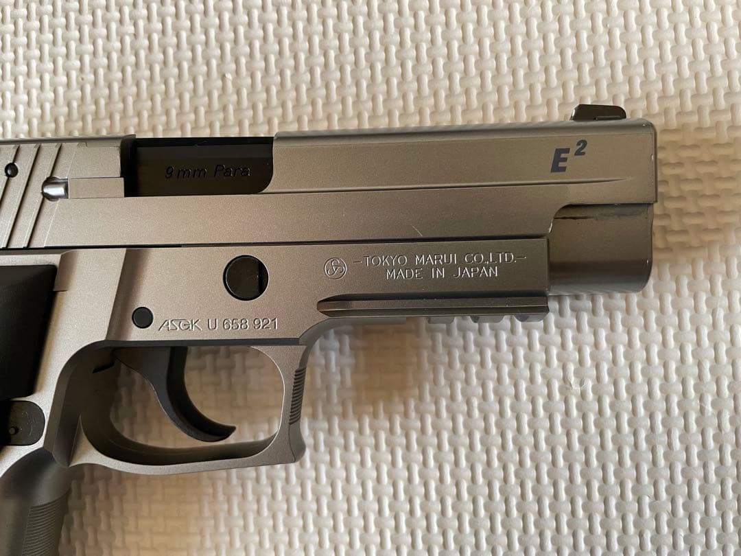 東京マルイ SIG SAUER P226 E2 ステンレスモデル 2マグ付 他