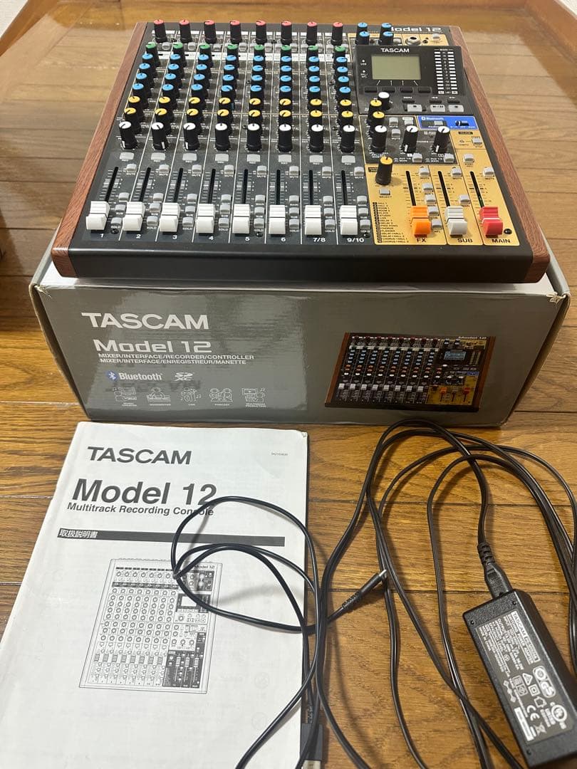 TASCAM Model 12 マルチトラックレコーダー