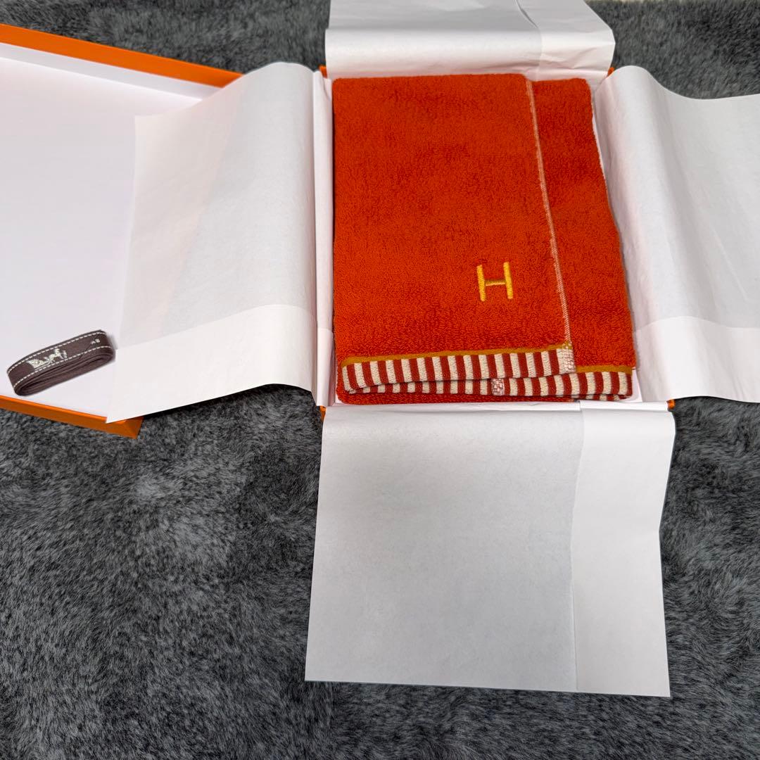 エルメス　ゲストタオル 《ヴィス・ヴェルサ》