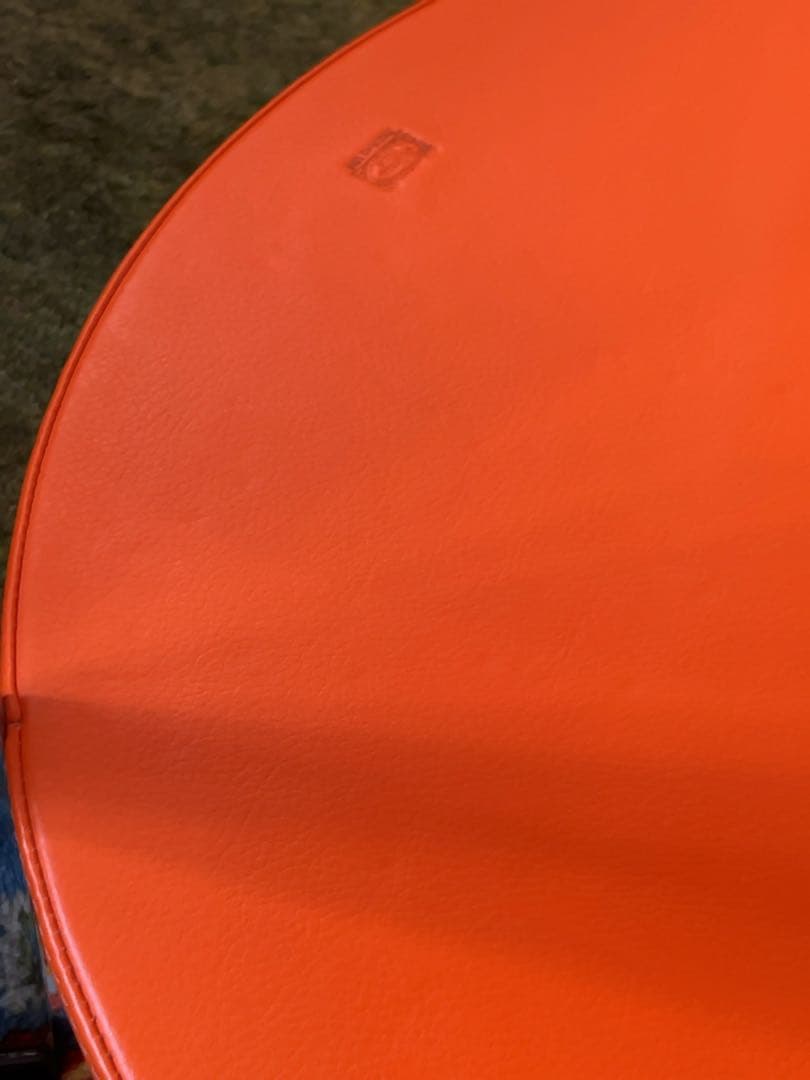 ポルトローナ　フラウ　高級レザー　サイドテーブル　美品