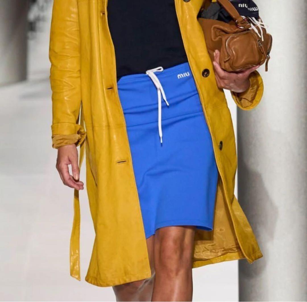 miu miu ストレッチ ナイロン スカート 青 40