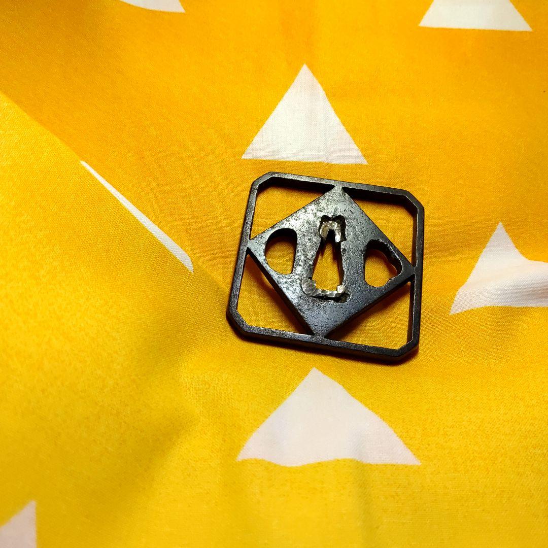 a3 珍品　角透鐔　隅切角形　古鐔　枡透し？