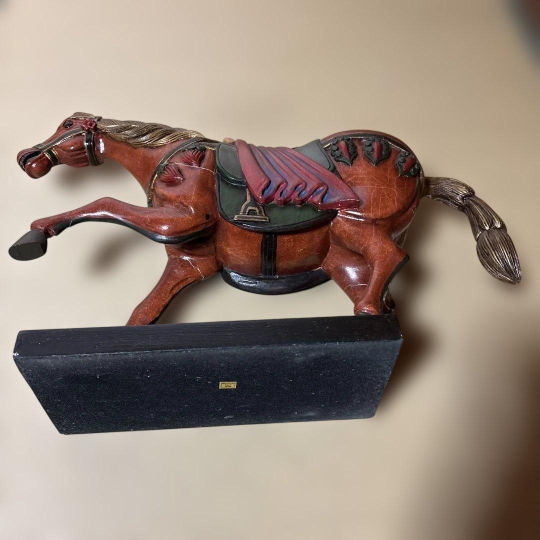 今年の干支　木製馬の彫刻　大型置物