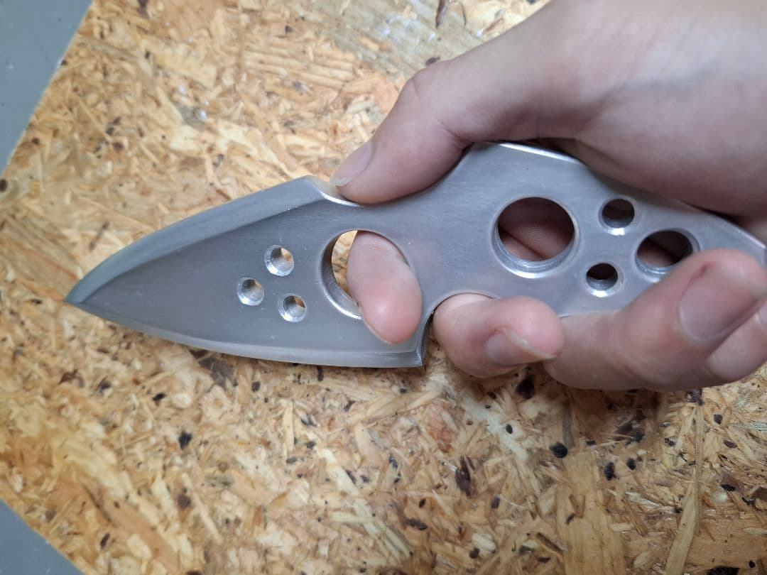 ダミー　クナイ