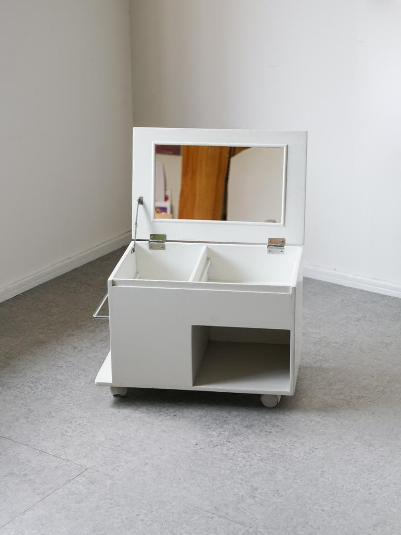 vintage サイドテーブル ミラー付きワゴン/収納 ミニマル