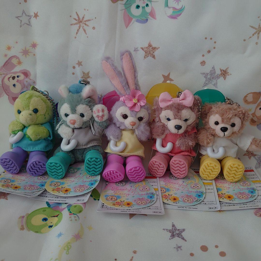 新品ダッフィー&フレンズレイニーデイズディズニーぬいぐるみストラップ