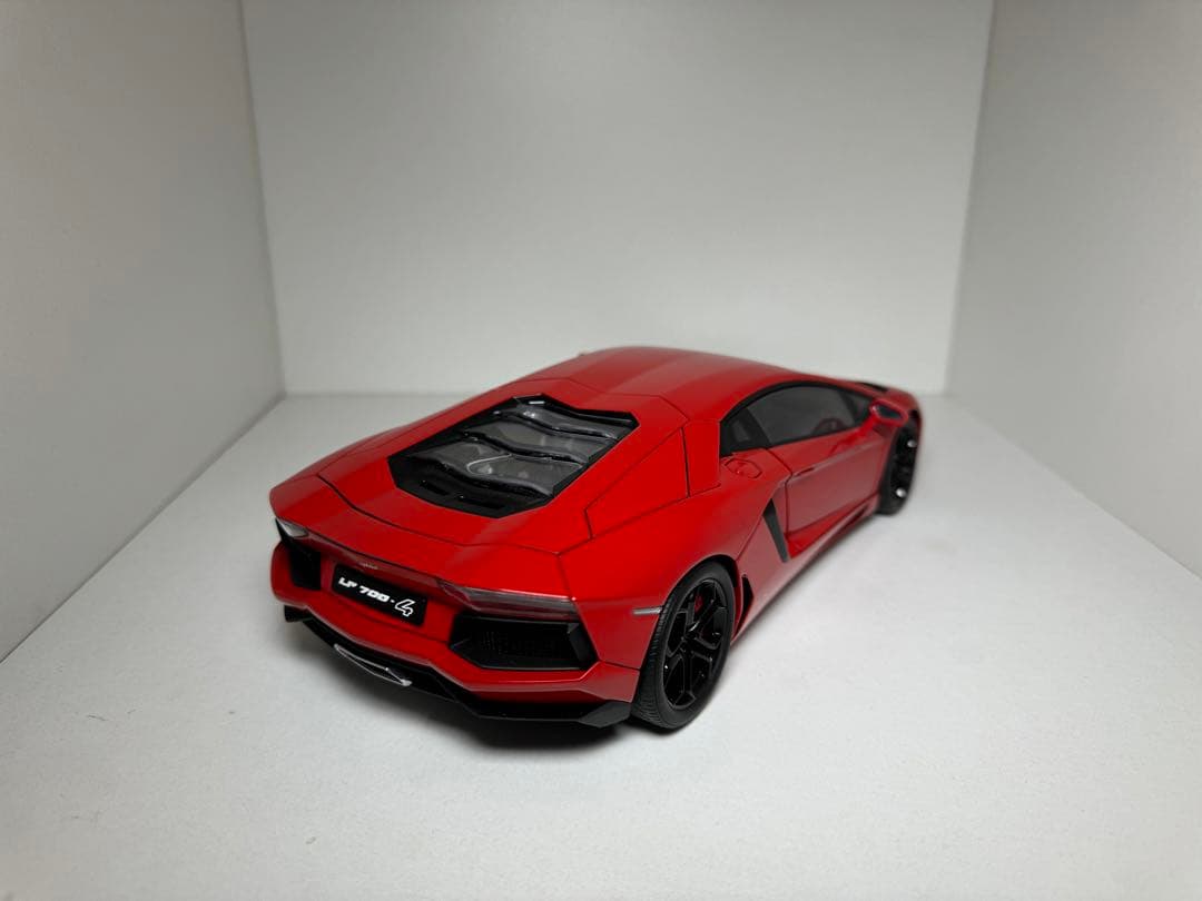 オートアート アヴェンタドール LP700-4