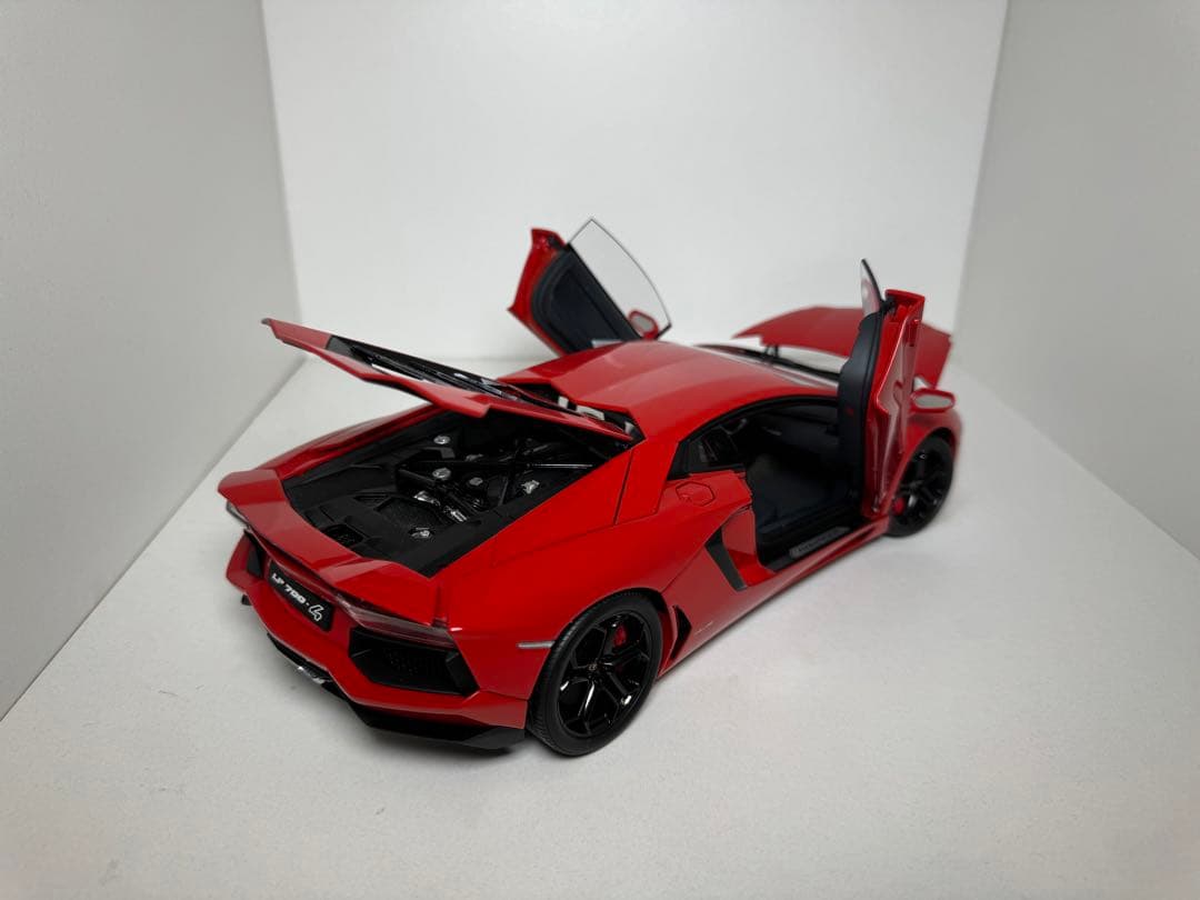 オートアート アヴェンタドール LP700-4