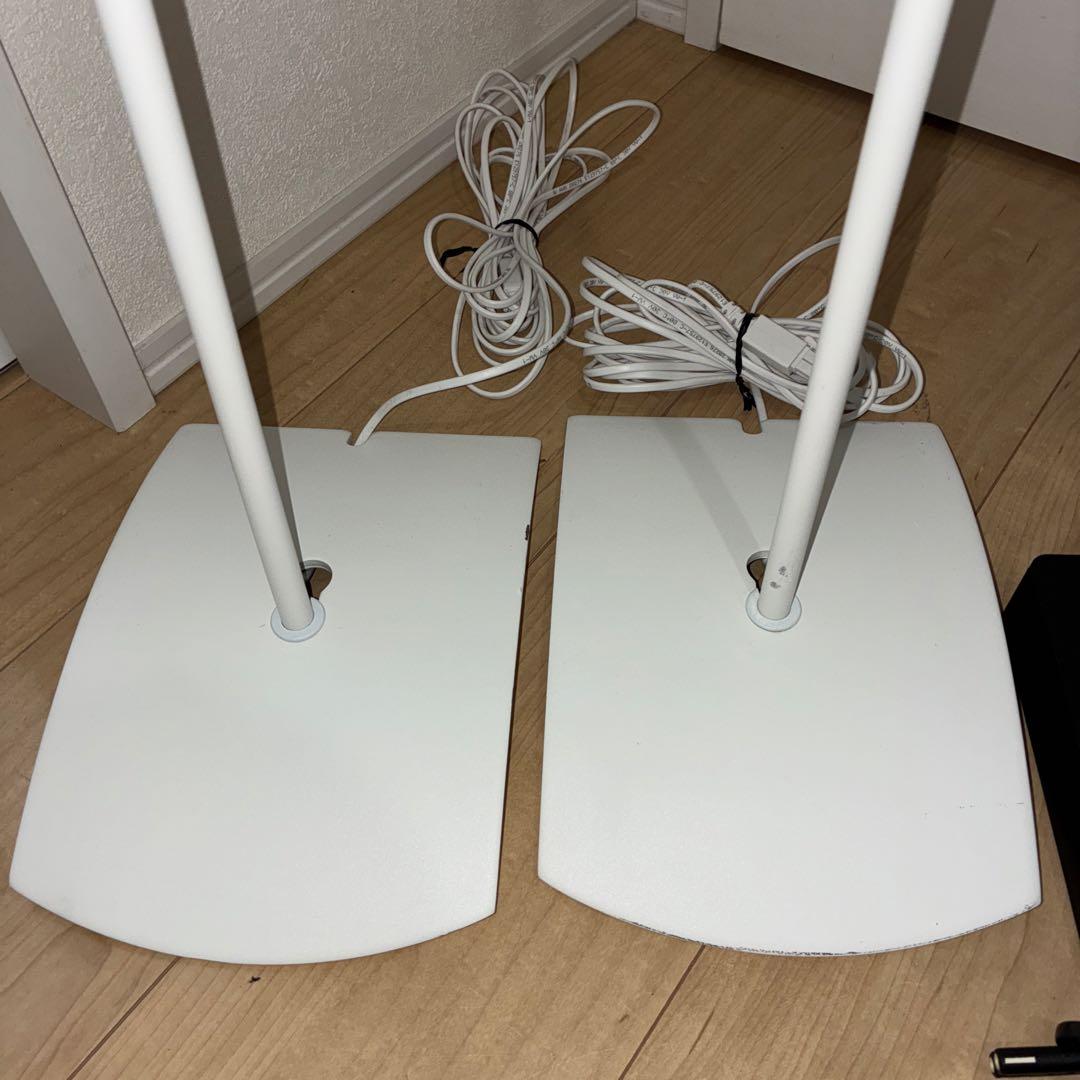 希少ホワイト　スタンド付き　BOSE サラウンドSPEAKERS サウンドバー