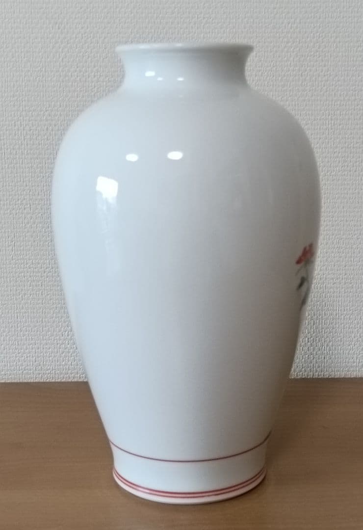 人間国宝　十三代酒井田柿右衛門　錦手　牡丹鳥文花瓶　柿右衛門