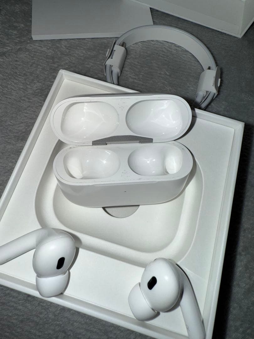 Apple AirPods Pro２本体 充電ケース付き