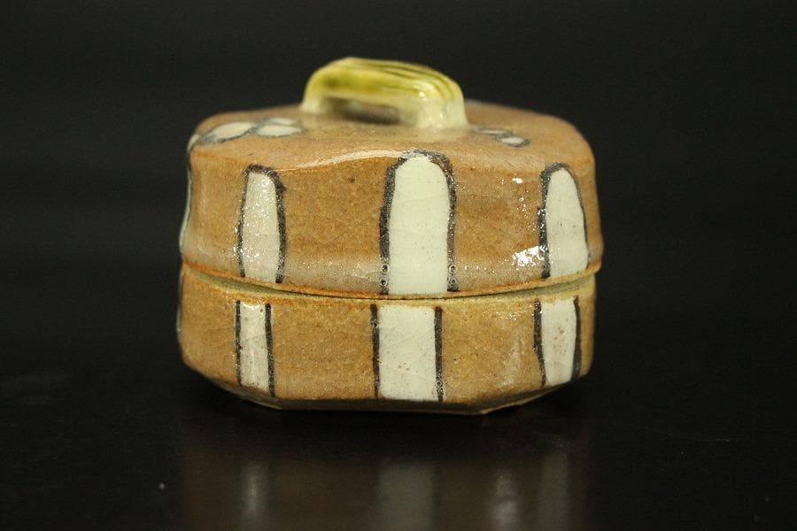 茶道具 香具 織部 香合 美品(RC944)