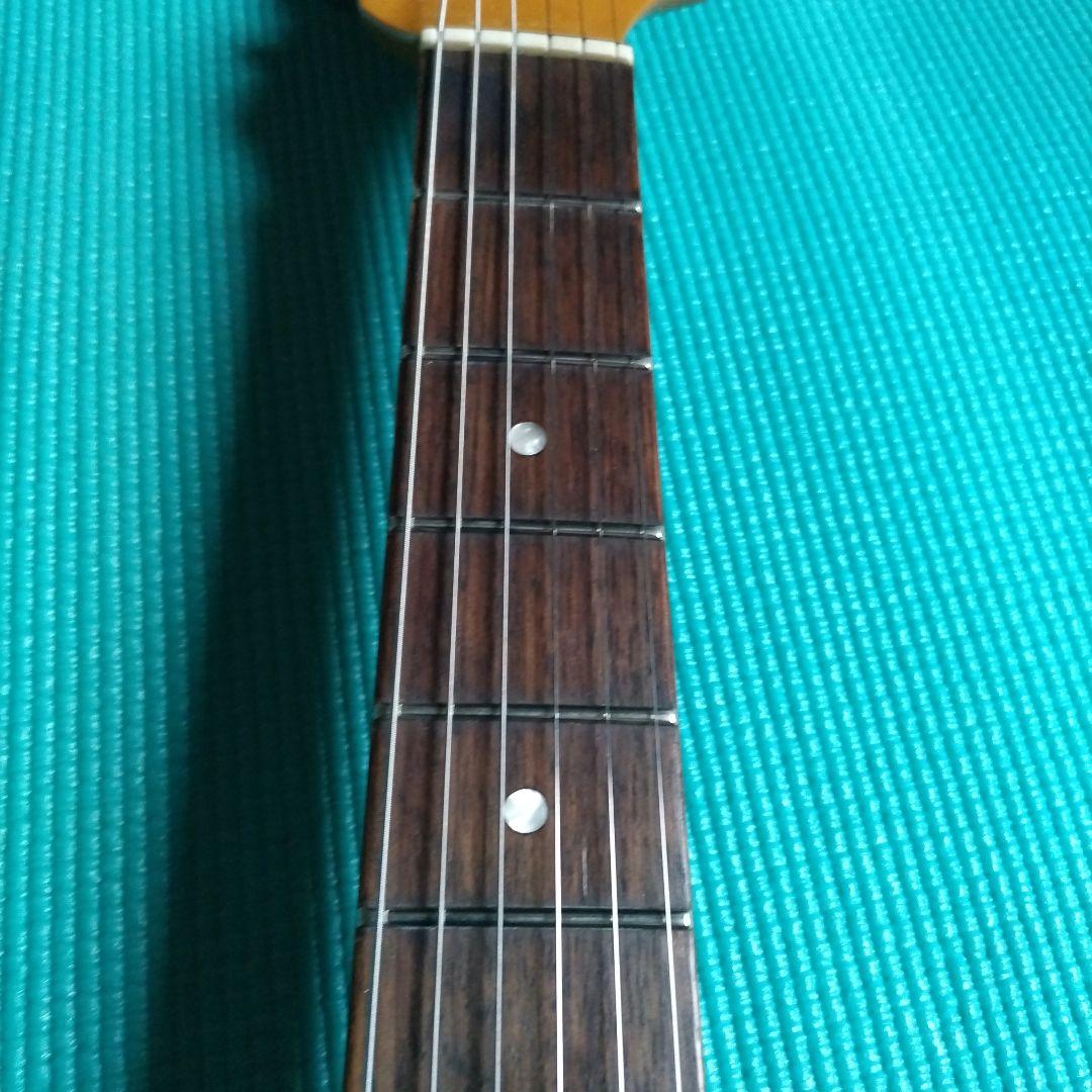 Bacchus ストラトキャスター サンバースト　ユニバース シリーズ