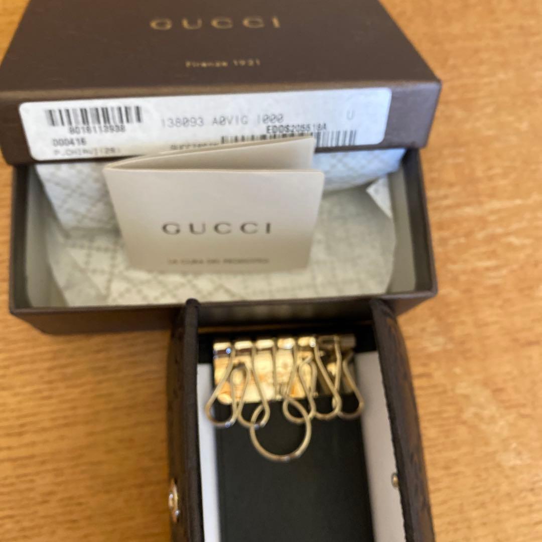 GUCCI 138093グッチキーケース レザー 黒 6連