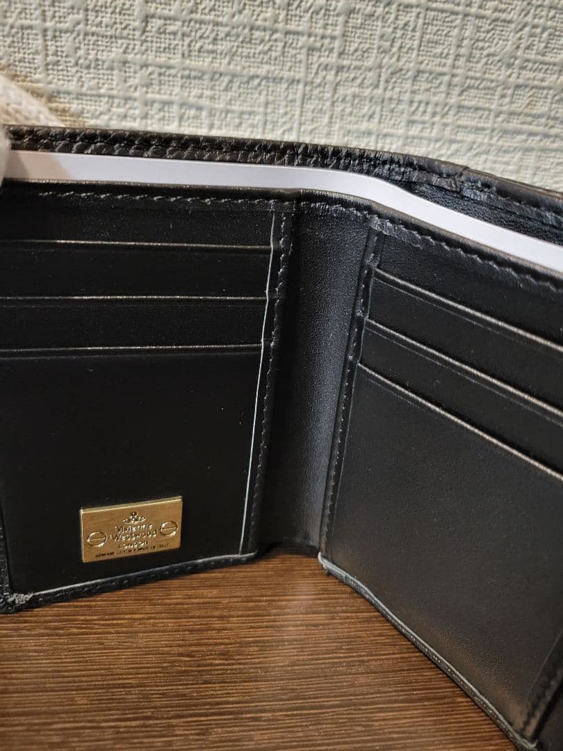 ヴィヴィアン・ウエストウッド、三つ折り財布☆新品未使用