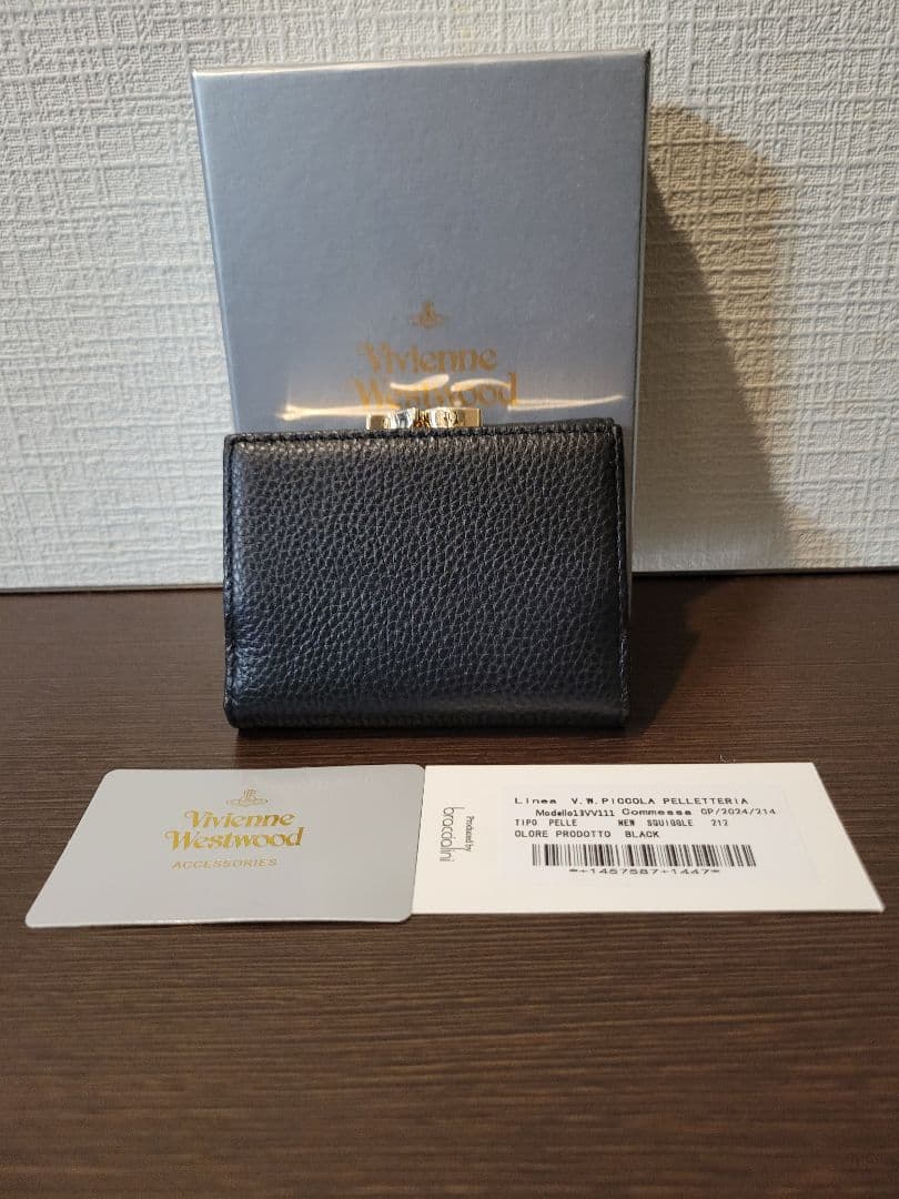ヴィヴィアン・ウエストウッド、三つ折り財布☆新品未使用