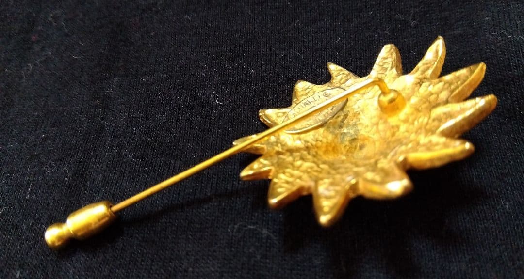 ★CHANEL★ヴィンテージ ライオン 太陽 ゴールドピンブローチ