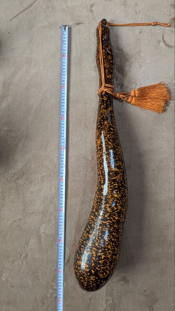 ひょうたん 黒と赤の模様の装飾品 約85cm