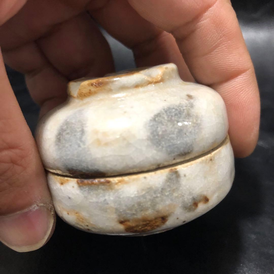 美しい古美術品◼️蔵から可愛らしい狸タヌキと思われる香壺が出て来ました。