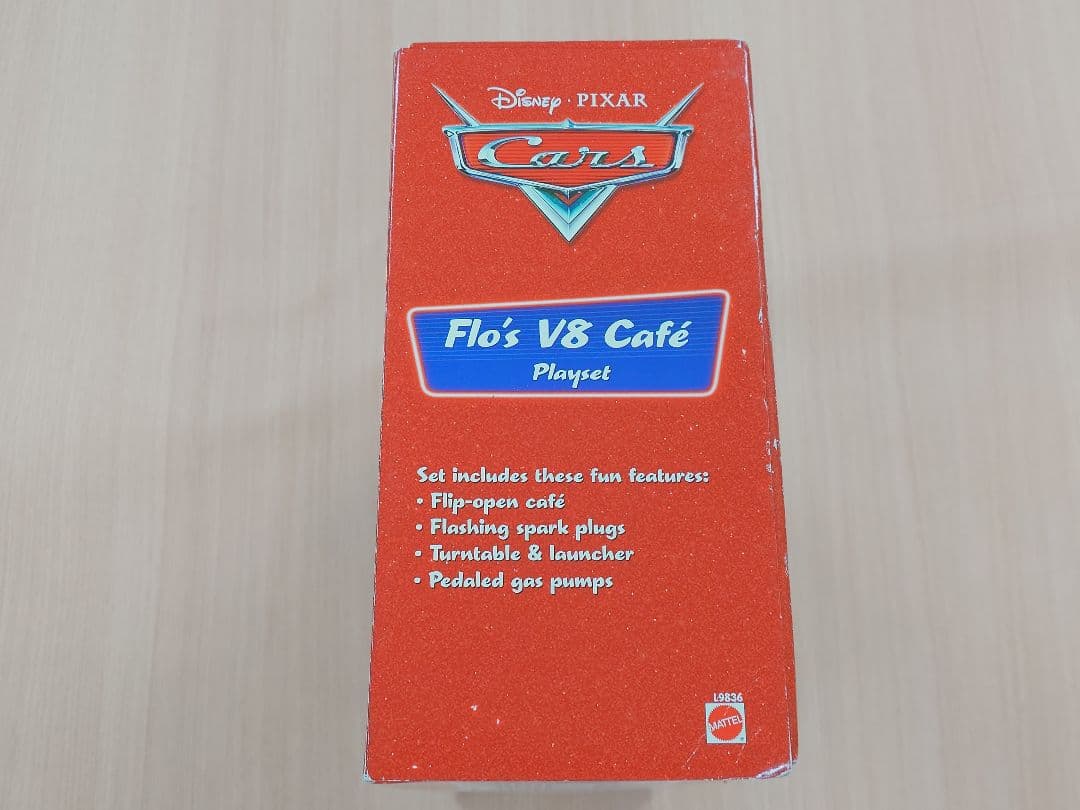 未使用 カーズ フローのV8カフェ トイザらス マテル社 ピクサー MATTEL