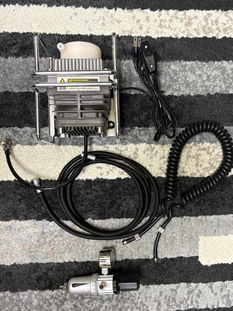 クレオス　Mr.リニアコンプレッサーL5 レギュレーター、エアブラシ付き