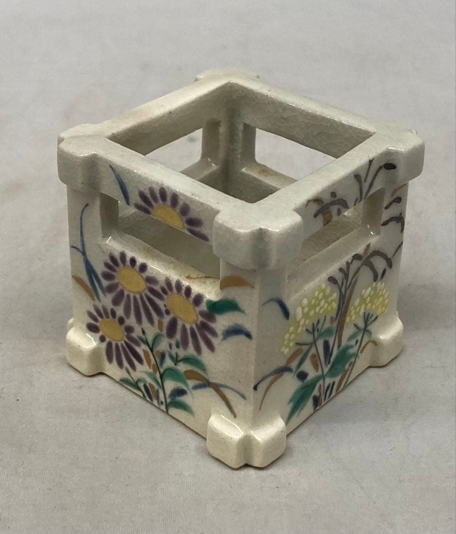 B534b「秋草図 井戸蓋置」宮川香雲作　竜谷　共布共箱