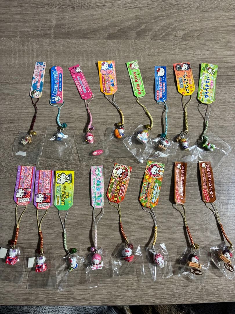 合計72個　ご当地キティ　ハローキティ　ご当地ストラップ　根付け　レア品あり
