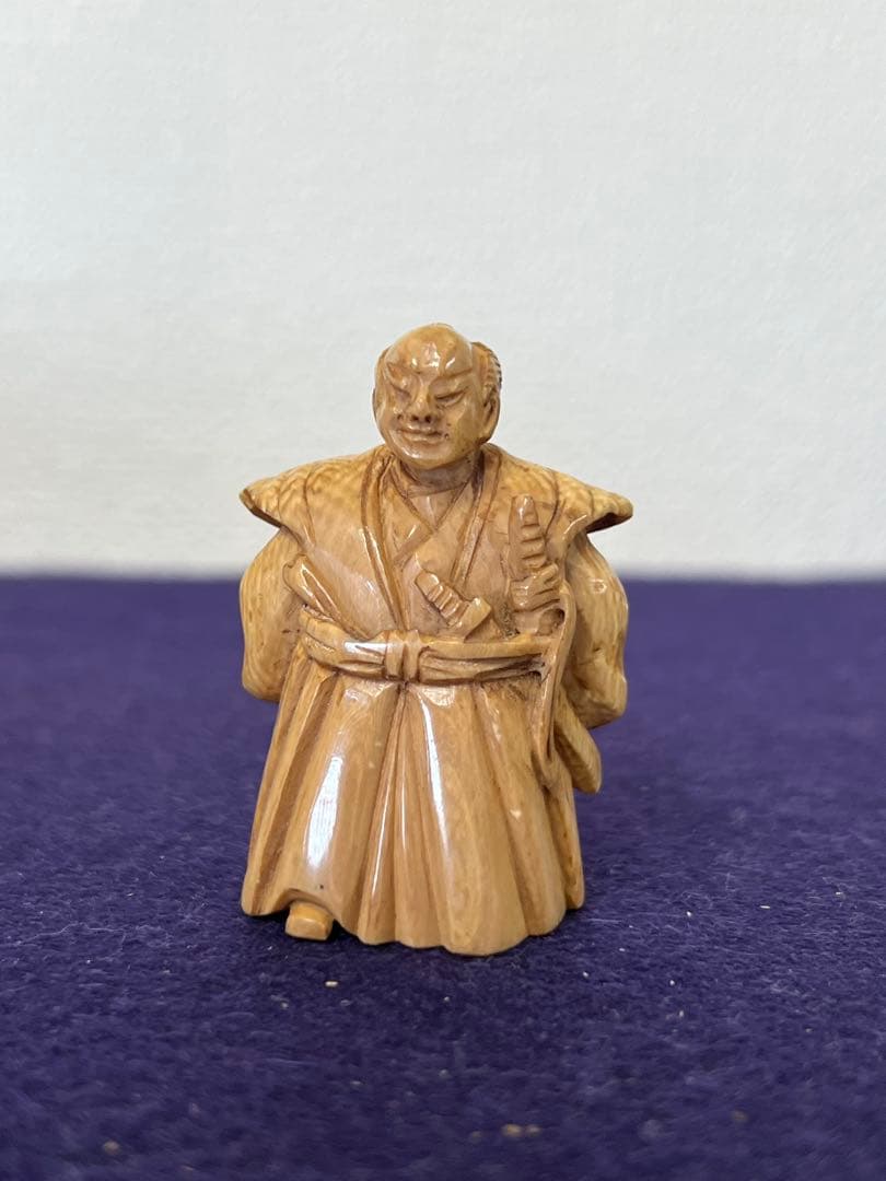 極上　根付 人物　武士　重さ:27g H8-14