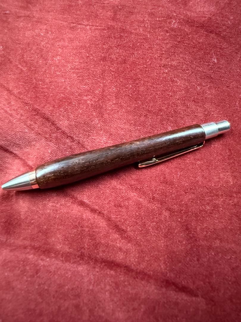 ウッドペンクラフト　ショートボールペン　インドローズウッドオーロラ杢