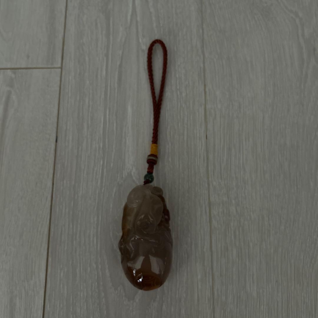 翡翠 獅子彫刻 専用ケース付き