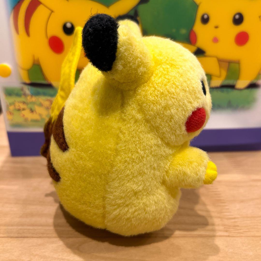 お顔可愛め　TOMY ピカチュウ ポケモン 初期 ぬいぐるみ