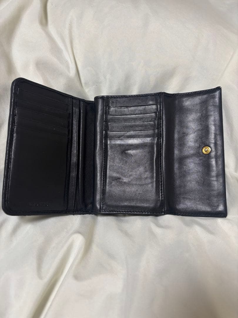 MIU MIU ブラックレザー 三つ折り財布