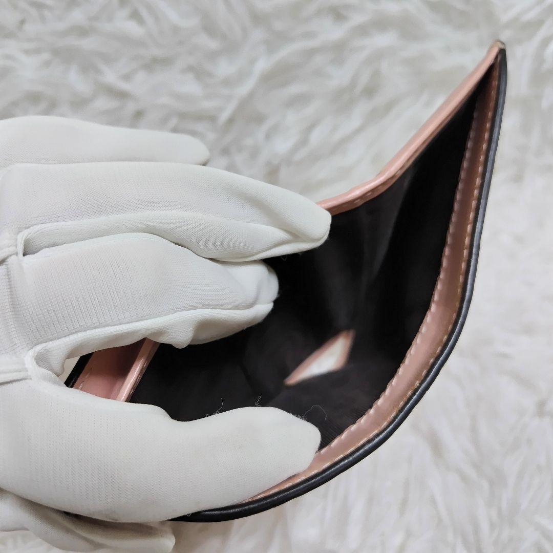 レア美品✨グッチ◇アニマリエキャット二つ折り財布　ゴールド金具シマピンク