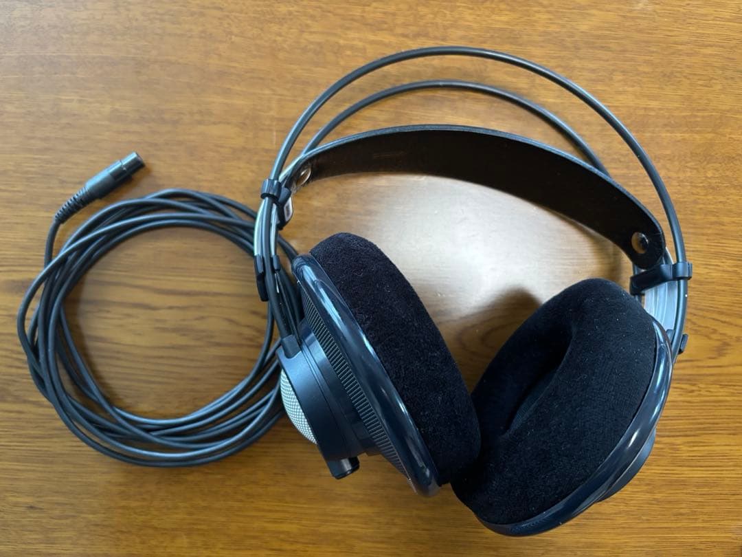 AKG ヘッドホン　K702