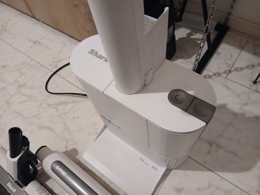 り*う様 CS150JAE スティッククリーナー 自動ゴミ収集ドック付き