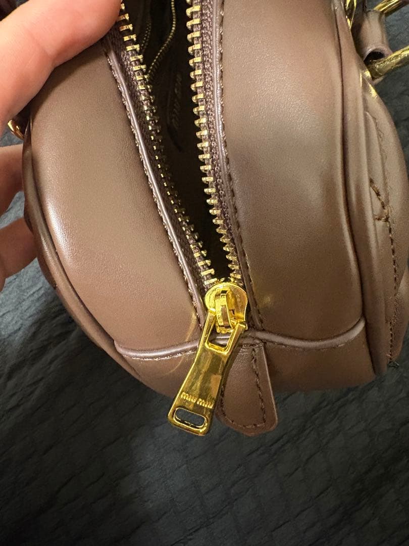 【朝まで値下げ中】MIUMIU アルカディ マテラッセ ブラウン