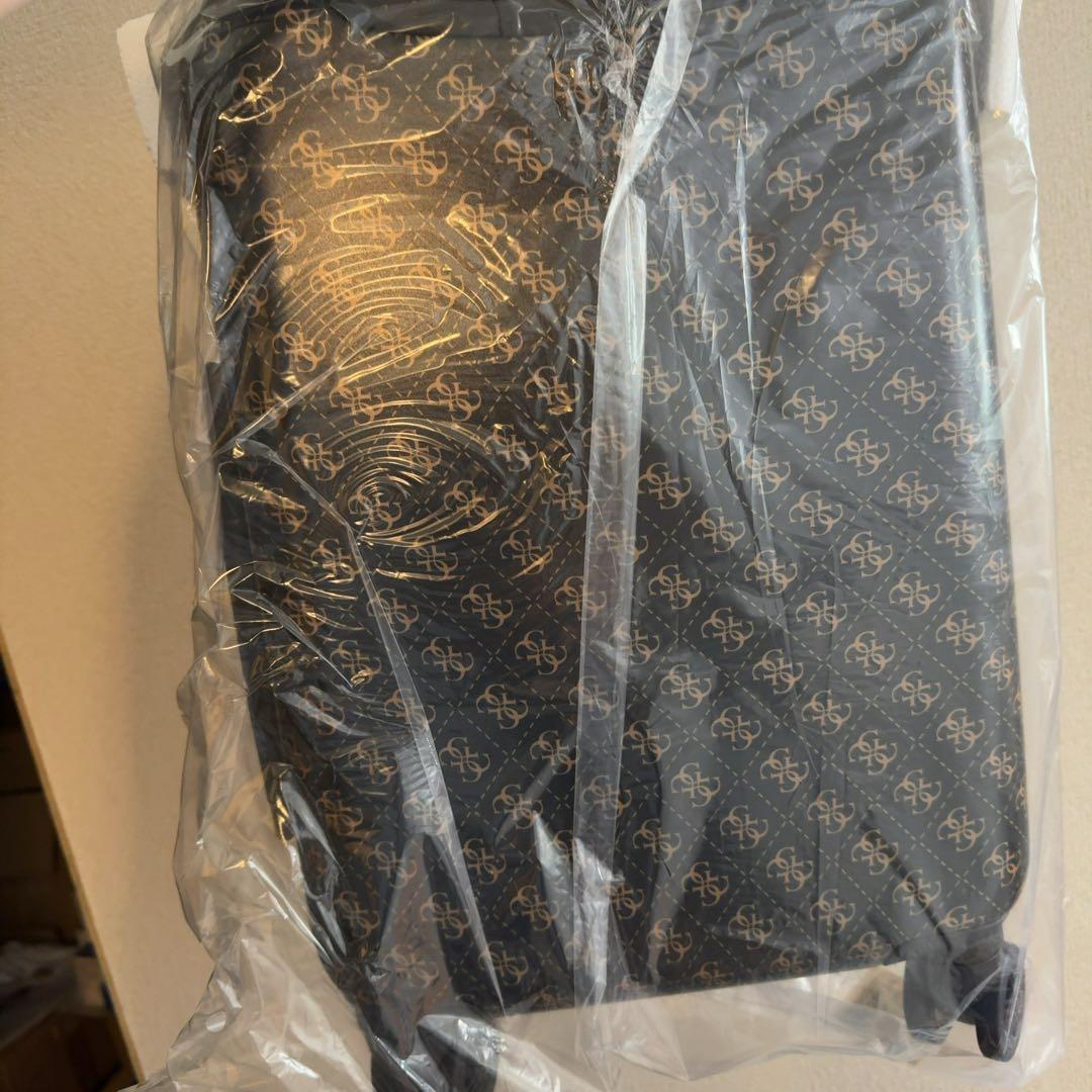 GUESS ゲス JESCO 8-WHEEL 18 IN スーツケース 25L