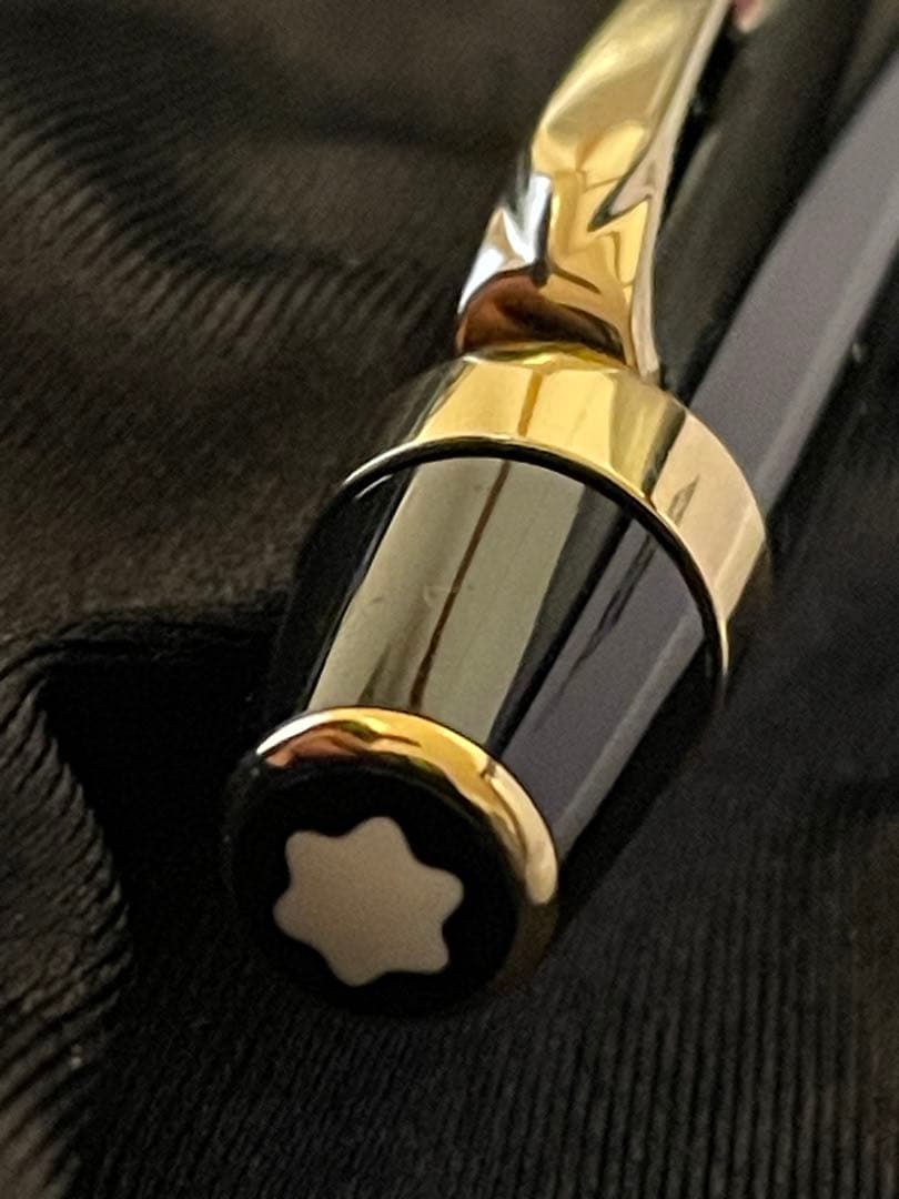 ◾️モンブラン ボエムルージュ◾️ツイスト式ボールペン◾️化粧箱付属◾️