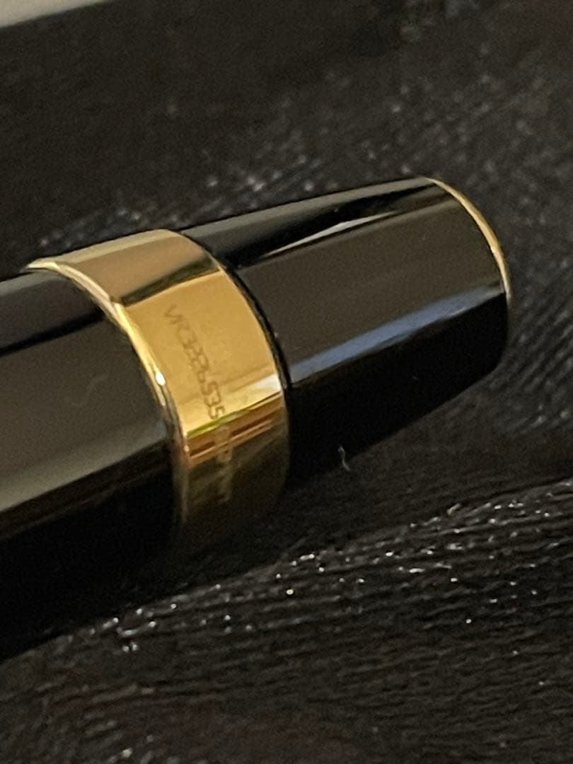 ◾️モンブラン ボエムルージュ◾️ツイスト式ボールペン◾️化粧箱付属◾️