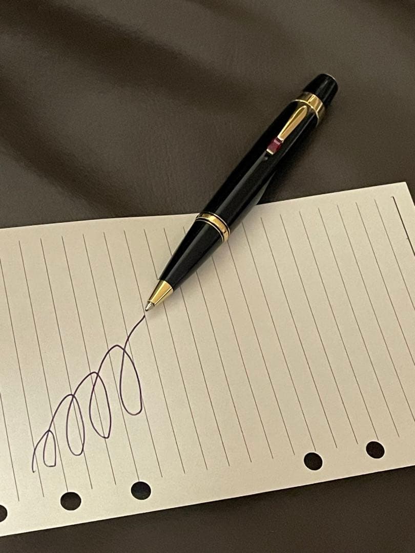 ◾️モンブラン ボエムルージュ◾️ツイスト式ボールペン◾️化粧箱付属◾️