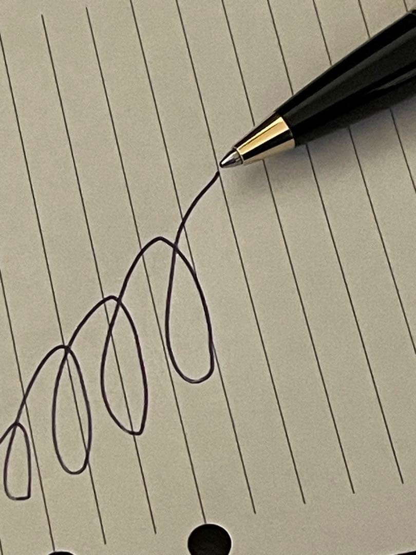 ◾️モンブラン ボエムルージュ◾️ツイスト式ボールペン◾️化粧箱付属◾️