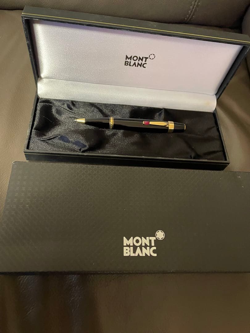 ◾️モンブラン ボエムルージュ◾️ツイスト式ボールペン◾️化粧箱付属◾️