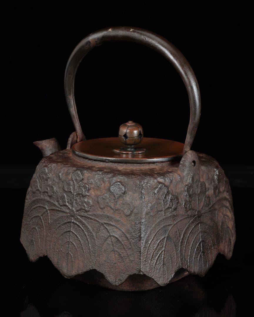 【時代鉄瓶】三葉葵紋 四方形鉄瓶 銅蓋 茶道具 煎茶道具 急須 湯沸 骨董品