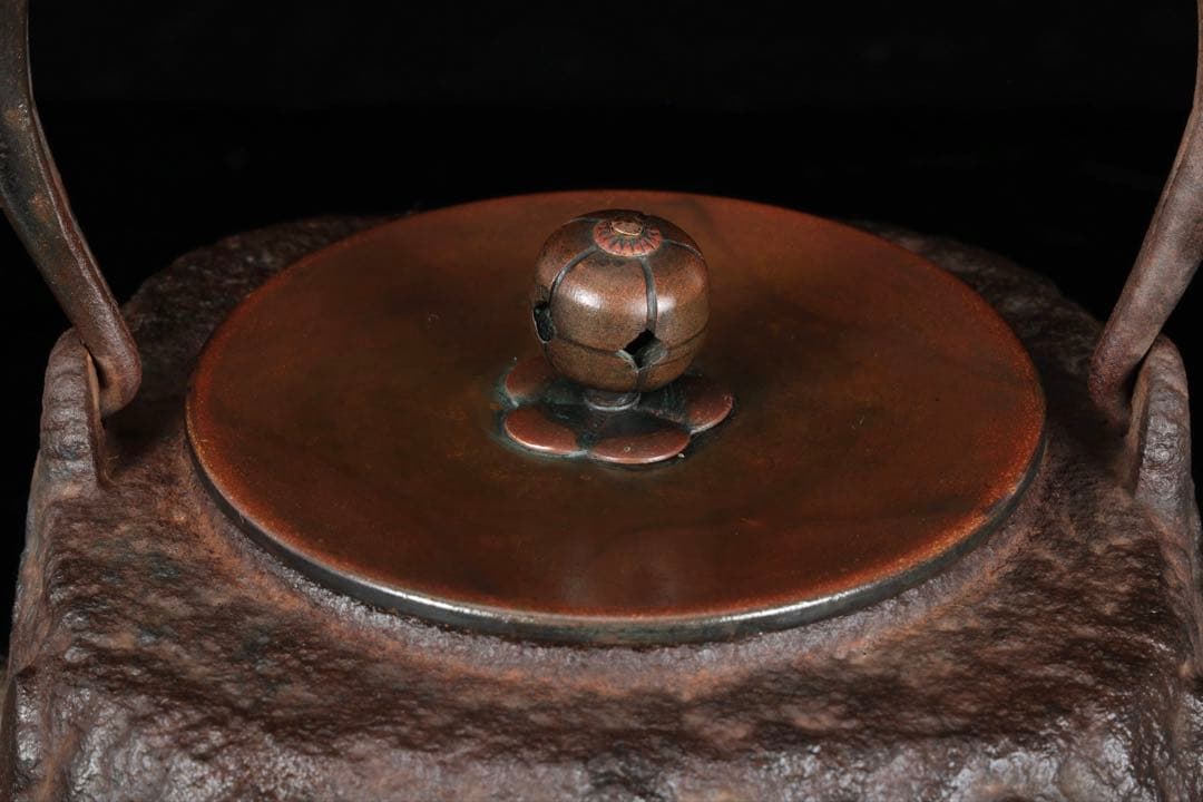 【時代鉄瓶】三葉葵紋 四方形鉄瓶 銅蓋 茶道具 煎茶道具 急須 湯沸 骨董品