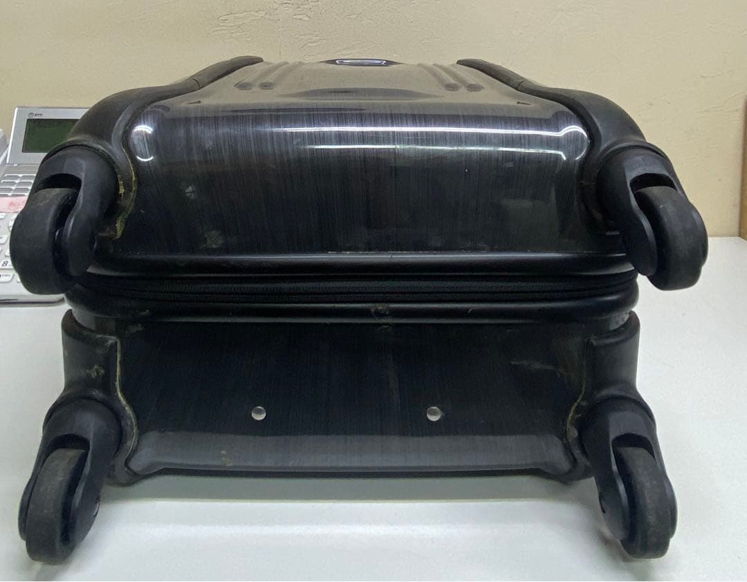 スーツケース　TUMI トゥミ　VAPOR ヴェイパー　4輪 ブラック系